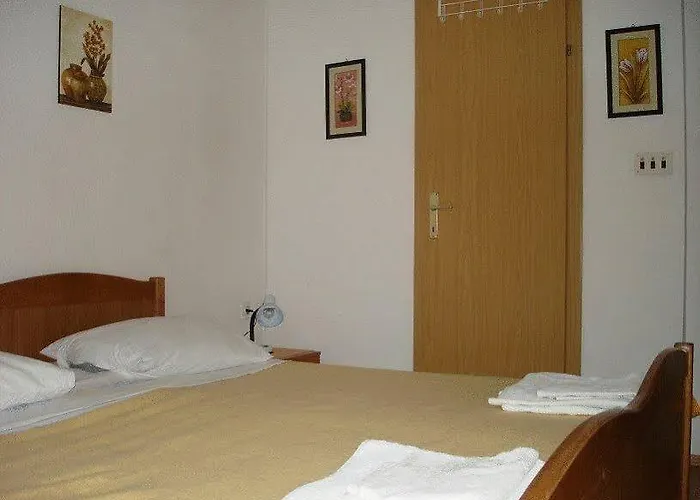 Апартаменти Firule Center *